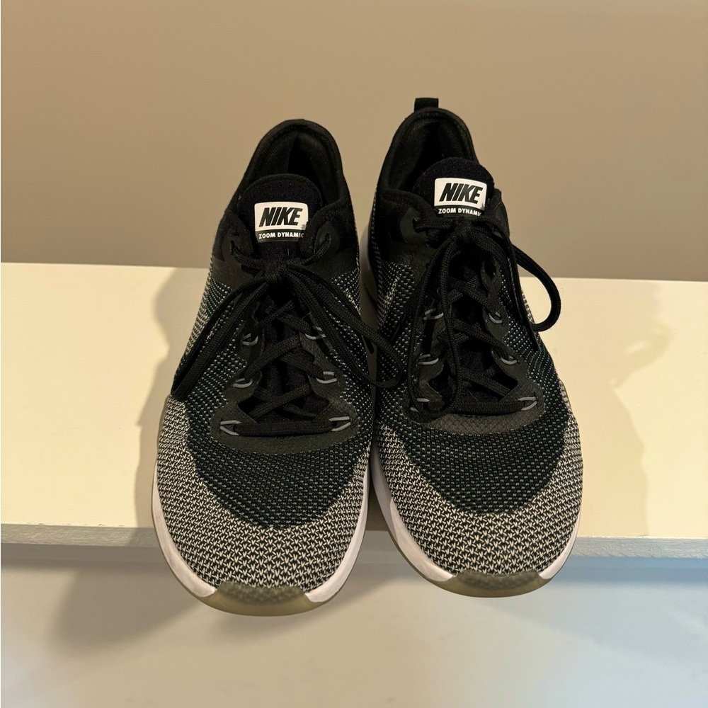Nike ZOOM training shoes/weight lifting shoes like new, size 8